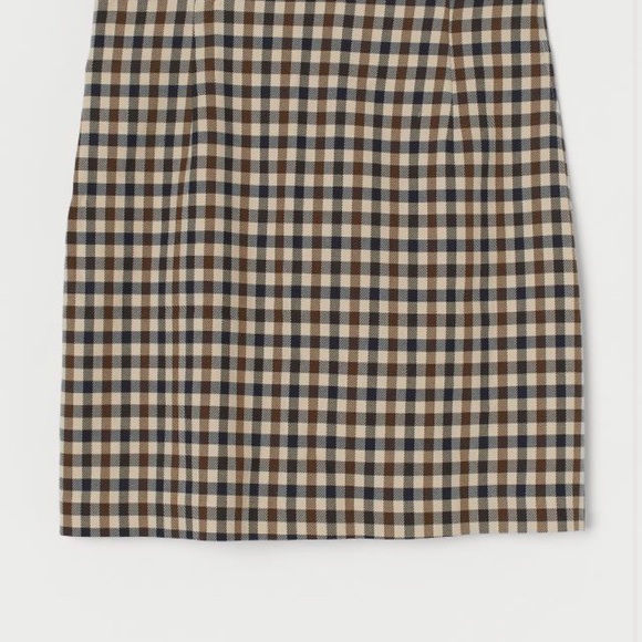 Short checkered skirt - Picture 3 of 3